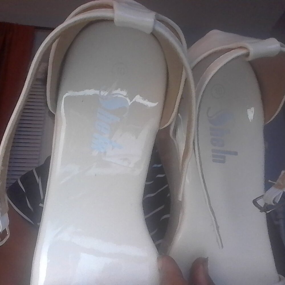 White Platforms Open Toed Shoes. - image 1